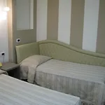 Accini 3*