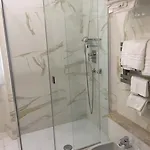 Accini فندق