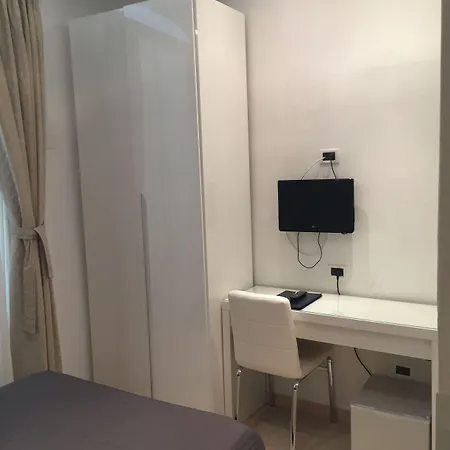 Accini 3*
