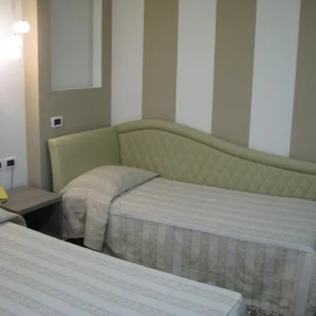 Accini 3*