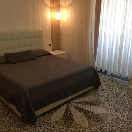Accini 3* Μοντερόσο αλ Μάρε