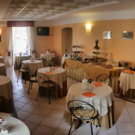 Accini 3*