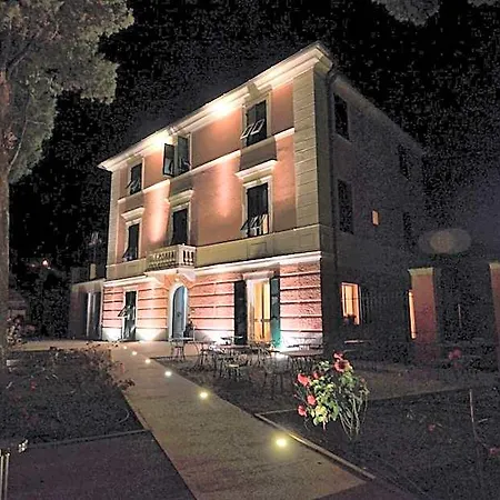 Accini Hotel