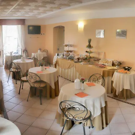 Accini 3* Монтероссо-аль-Маре