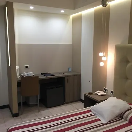 Accini فندق مونتيروسّو ال ماري