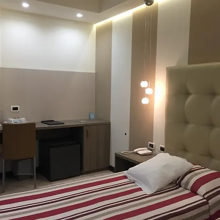 فندق Accini 3*