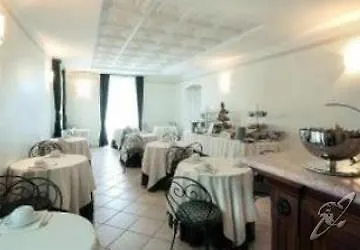 Accini 3* Μοντερόσο αλ Μάρε